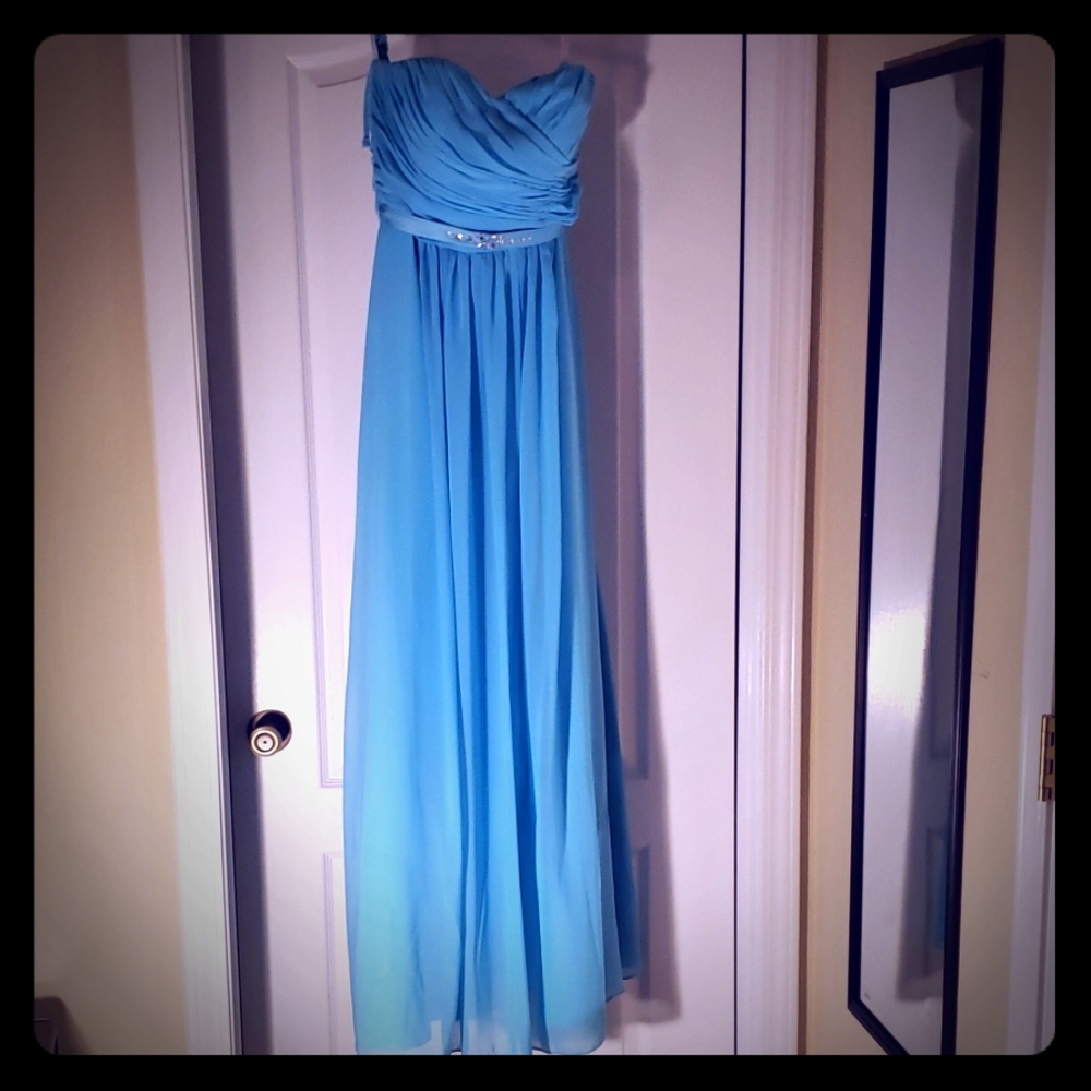 Forever Young Bridesmaid/ Formal Dress - Size 8
